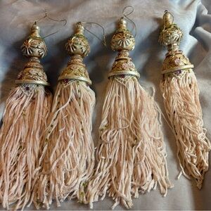 4 Vintage Pink Elegant Tassel Ornaments